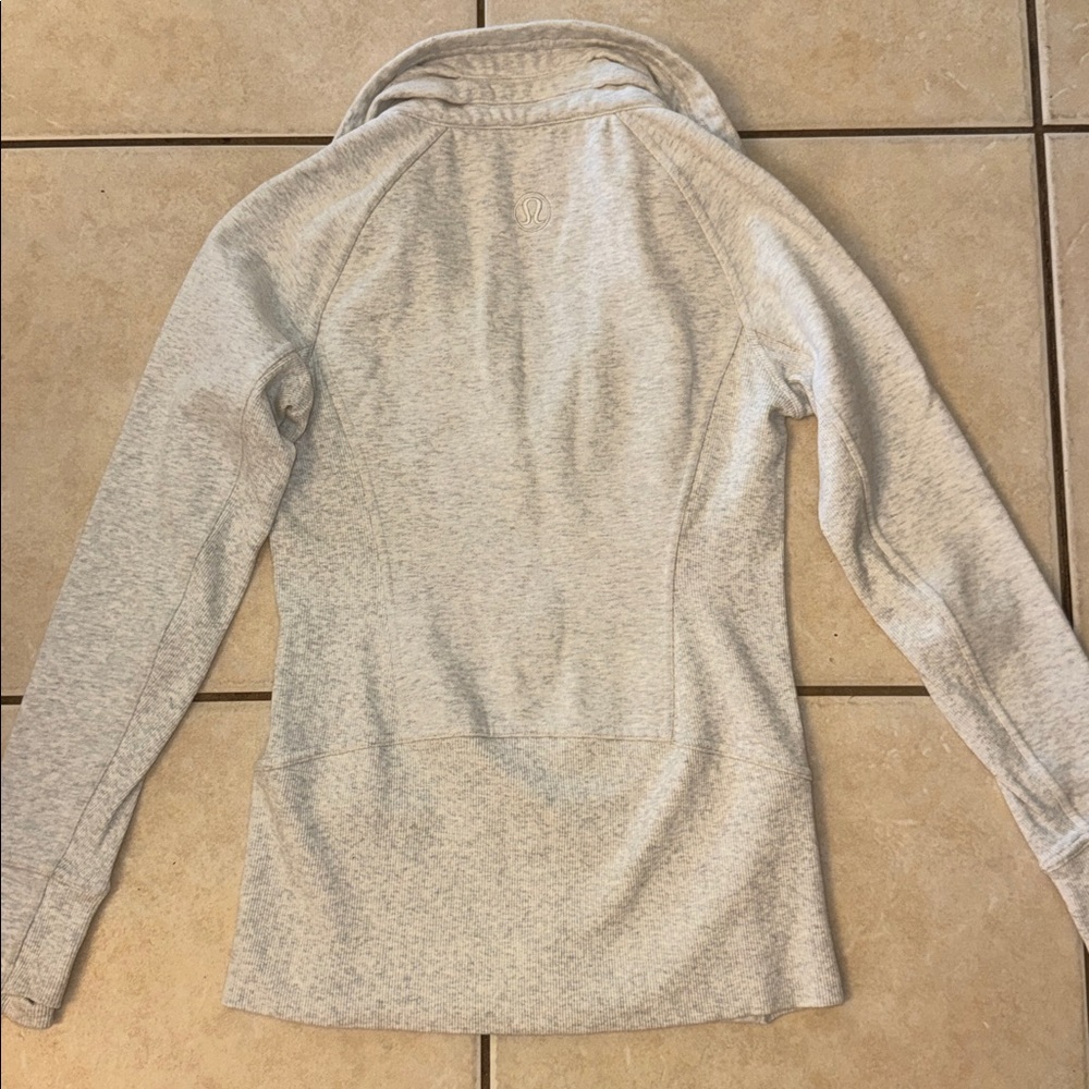 Lululemon Radiant Jacket II in Heathered Light Ivory Size 6 - Picture 8 of 15